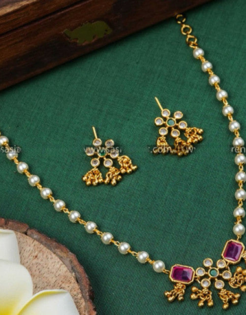 Elegant Traditional Pearl Jewellery Set - ShopzVibe